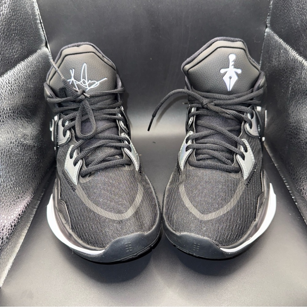 Size 6.5Y - Nike Kyrie Infinity Black Silver Athletic Shoes Youth DD0334-005)